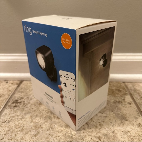 Ring Smart Lighting Spotlight Battery-Powered Motion Sensor Outdoor Light - Picture 5 of 7
